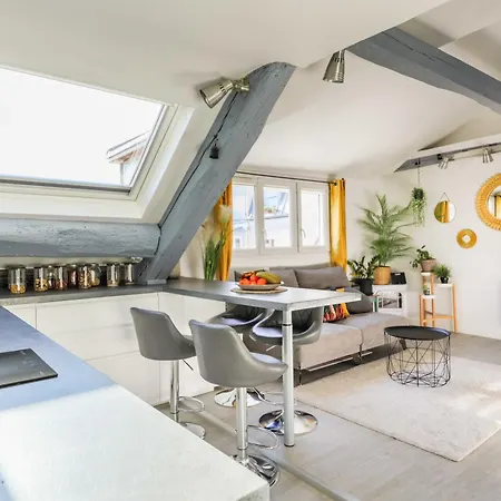 Apartment Cosy In The Heart Of *